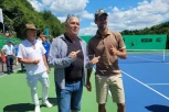 Spektakl: Đoković sa Karanom igrao tenis bez reketa! (VIDEO)