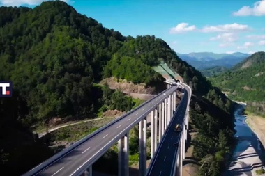 HITNA EVAKUACIJA! Dojava o bombi u Čanju napravila opštu pometnju!