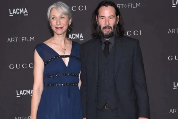 OMILJENI DEČKO INTERNETA POKRENUO GLASINE O VERIDBI: Devojka Kijanua Rivsa izazvala lavinu nagađanja!