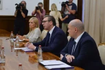 SASTANAK NA ANDRIĆEVOM VENCU! Predstavnici 4 izborne liste na konsultacijama kod predsednika: Prvi ušao Kamberi