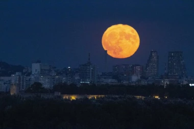 PAKLENI VIKEND JE PRED NAMA: Očekuje nas spajanje retrogradnog Merkura i punog Meseca, ko preživi pričaće