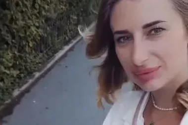 Poslednji trenuci nasmejane majke s ćerkom, a onda je devojčica otišla u smrt! Ruski projektili razorili centar grada, 20 MRTVIH!