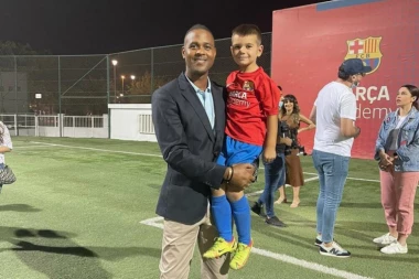 MALIŠAN ODUŠEVIO RONALDINJA: Leonidas JEDINI sa Balkana koji trenira u Barseloni, Ronaldinjo ZADVILJEN njime!