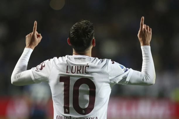 GORI TORINO: Lukiću PREKIPELO, zatražio transfer!