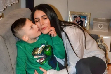 "TAKVA DECA NISU ZA ŽIVOT"! Majka Anica dobijala brutalne uvrede na račun svog sina! "Nisam verovala da postoje tako zle osobe, ali neću da odustanem!"