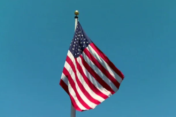 GUVERNERKA LEZBIJKA I GUVERNER AFROAMERIKANAC PRIPADNIK GENERACIJE Z: Ovi ljudi će nakon međuizbora ući u istoriju Amerike!