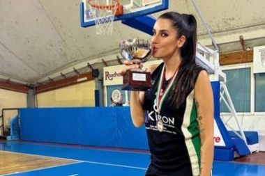 Nije za one sa slabim srcem: Jedna od najatraktivnijih košarkašica današnjice, kao od majke rođena! (FOTO)