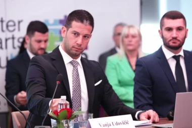 Udovičić na sastanku regionalne kancelarije za saradnju mladih: Nove generacije mladih koji su nosioci razvoja društva, njihovo povezivanje je prioritetni cilj svih nas (FOTO)