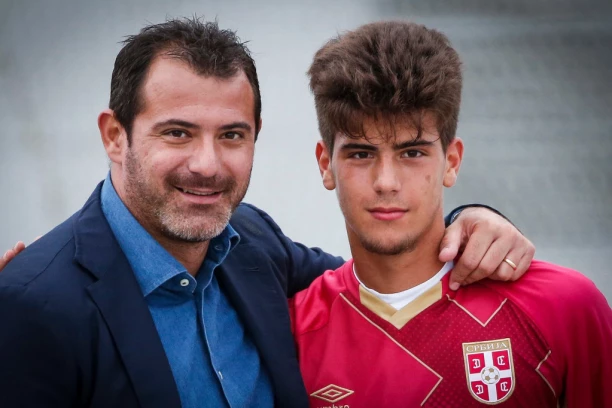 Dekijev sin ljubi zanosnu Diletu: Stankovićev naslednik smuvao vatrenu Italijanku (FOTO GALERIJA)