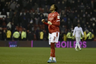 ĐED STIGAO U SEVERNI LONDON: Totenhem sve jači i jači! (FOTO)