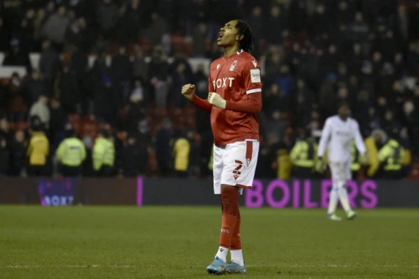 ĐED STIGAO U SEVERNI LONDON: Totenhem sve jači i jači! (FOTO)