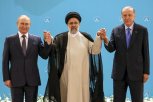 OVAJ SNIMAK JE OBIŠAO SVET: Cela planeta prati razgovore u Teheranu, a jedan gest Erdogana, Putina i Raisija privukao je najviše pažnje (VIDEO)