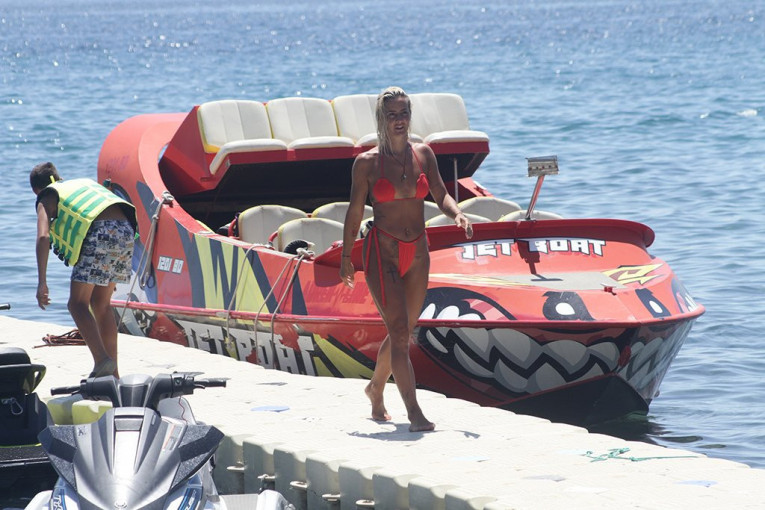 Milica Dabović na moru