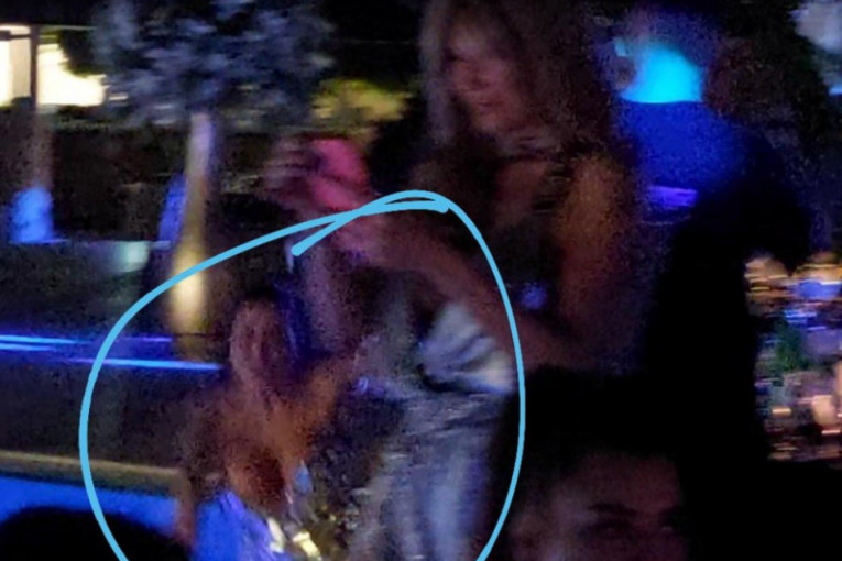 Tijana Ajfon upala u bazen