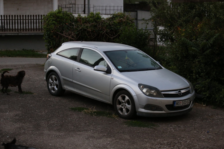 Auto Dejana Dragojevića