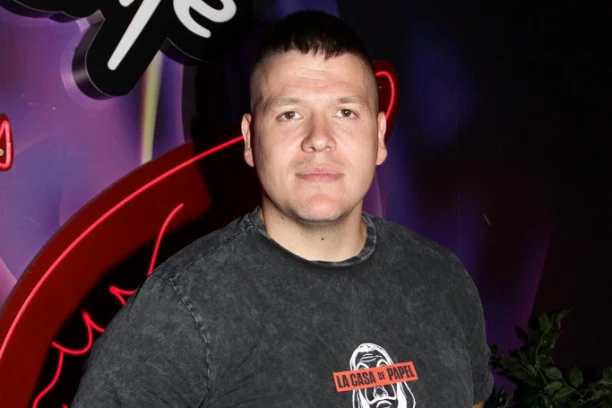 SLOBA RADANOVIĆ PROGOVORIO O NASILJU: Folker zgrožen situacijom, uputio javni apel!