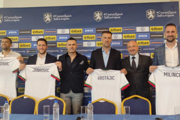 SMENIO KRSTAJIĆA, IZAZVAO GNEV NAVIJAČA, PA OTIŠAO: Bugarski fudbal ostao bez prvog čoveka!