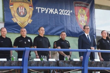 Predsednik Vučić prisustvovao pokazno-taktičkoj vežbi "Gruža 2022"! (FOTO, VIDEO)
