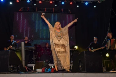 Vesna Zmijanac sad peva za mlade: Moja generacija je IZUMRLA, ne postoji više!