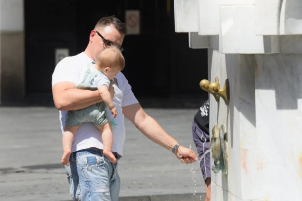 RHMZ I DANAS UPOZORAVA NA VISOKE TEMPERATURE! Evo kakvo nas vreme očekuje - u nekim gradovima TROPSKE NOĆI