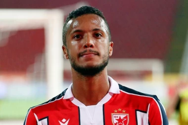 DEBI PROTIV VELIKANA: Rišairo se DOGOVORIO sa novim klubom - vraća se na mesto uspeha!