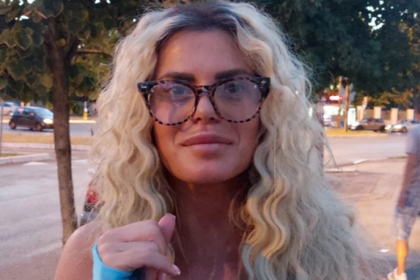 Dalilina drugarica odradila REMONT na licu: Marijana Zonjić pokazala NOVI IZGLED, svi gledaju u njeno lice, ne liči na sebe! (FOTO)