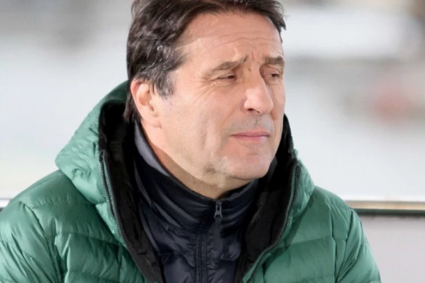 Upoznajte SINA Jovana Memedovića: Ovo je njegova jedina slika, voditelj ga nikada ne pokazuje u javnosti, a svi komentarišu da je BRUTALAN FRAJER! (FOTO)