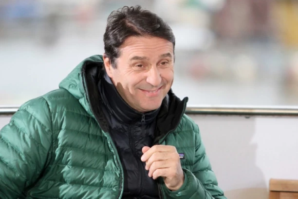 TAJNA VEČNE MLADOSTI JOVANA MEMEDOVIĆA: Evo šta svi treba da radite kad napunite 50 godina! (VIDEO)