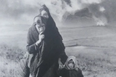 Ovo je sudbina SRPSKE MAJKE HRABROST: Dečak sa najpotresnije fotografije 2. Svetskog rata preživeo je i Oluju