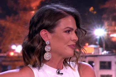 ŠOK TRANSFORMACIJA RIALDE KARAHASANOVIĆ: Bivša zadrugarka posetila PLASTIČARA, potpuno promenila svoj izgled!