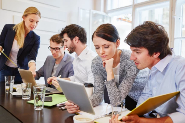 KAKO JE MILIJARDER SVOJE ZAPOSLENE UHVATIO U LAŽI: Okrenuo je samo jedan broj i nakon 10 sekundi sve je blo jasno...