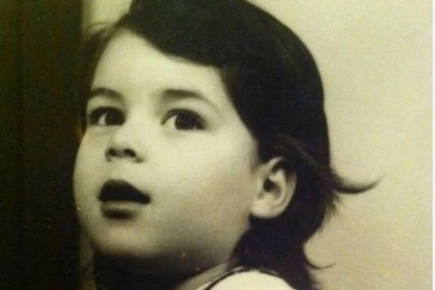 Nećete pogoditi u kakvu LEPOTICU je izrasla ova devojčica, u pitanju je popularna voditeljka!