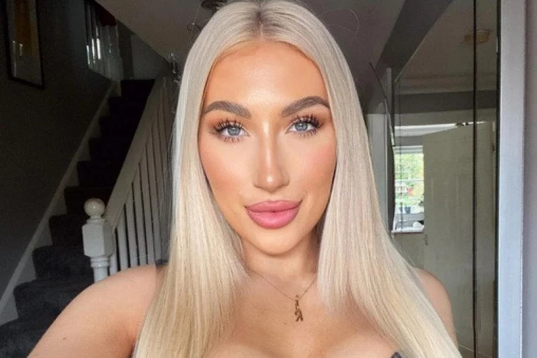 UBILI BI ME POGLEDOM: Atraktivna mama o iskustvima iz prodavnice (FOTO)