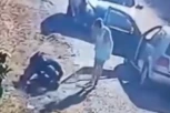 DETE SE GUŠILO, MAJKA ZAPOMAGALA, A ONDA JE NAIŠAO HEROJ: Drama u Obrenovcu - izbegnuta strašna tragedija (VIDEO)