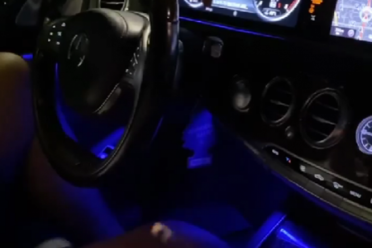 Daila Dragojević sa novim dečkom se vozi