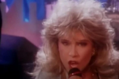 Da li se sećate Samante Foks? Nekadašnja fatalna lepotica je mislila da ima tumor, a evo kako izgleda nakon nedavne operacije! (FOTO)