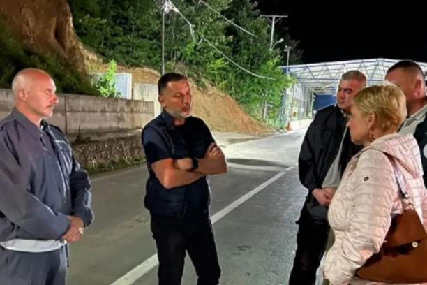 PODRŠKA SLUŽBENICIMA CARINE: Branko Radujko na KiM! (FOTO)