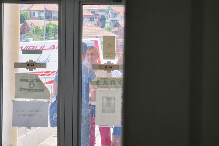 Marija i Siniša Kulić ispred KC Niš