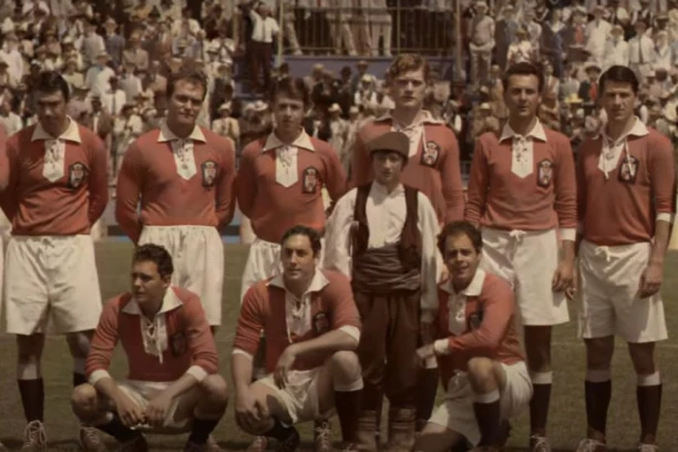 EKIPA POPULARNOG "MONTEVIDEA" PONOVO NA OKUPU :  Glumci pokazali MIŠIĆE, u ovakvom izdanju ih do sada NISMO videli! (FOTO)