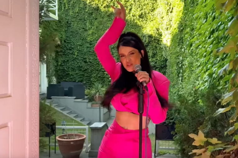 Indira Aradinović Indi