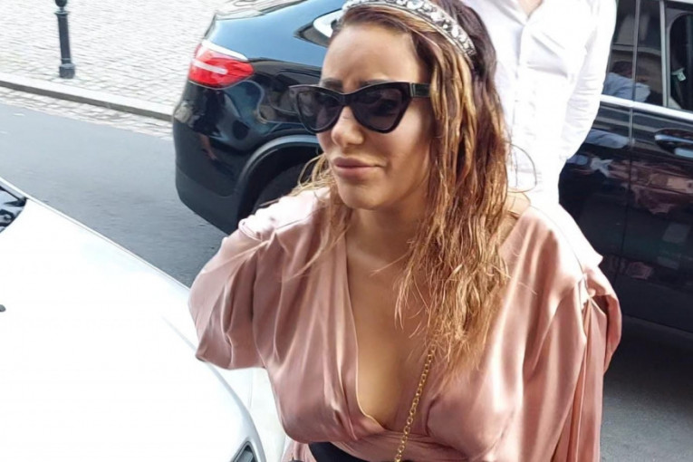 Ana Nikolić na proslavi rođendana ćerke Tare