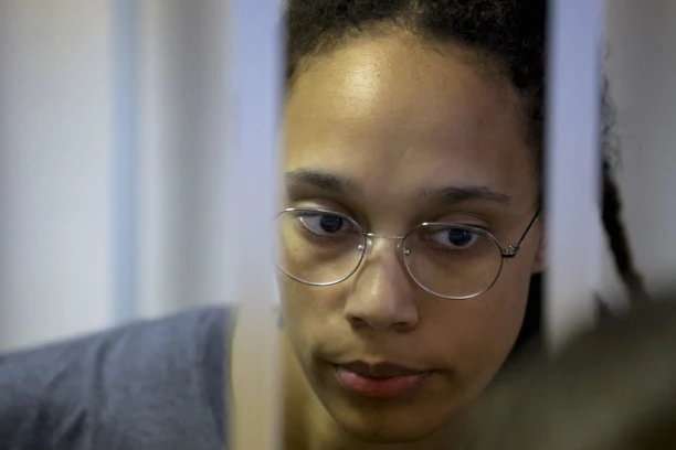 NISAM IMALA NAMERU DA PREKRŠIM RUSKE ZAKONE: Zvezda ženske NBA lige moli sud da joj "ne okonča život"