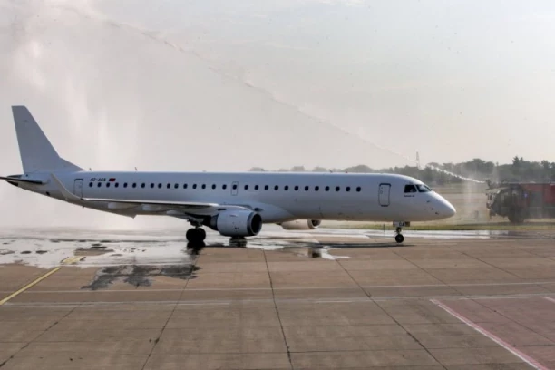 DRAMA NA LETU BEOGRAD-PODGORICA! Kapetan morao da donese OVU odluku!