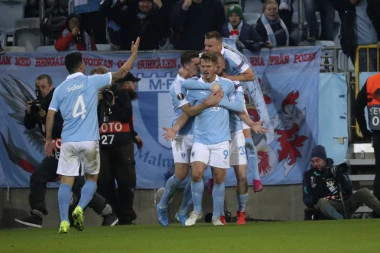 MALME ISPRED SUPRUGE! Saigrač Veljka Birmančevića propustio sopstveno venčanje zbog debija za švedski klub! (VIDEO/FOTO)