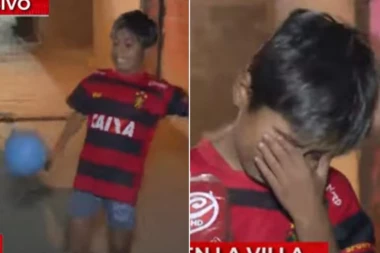 MAMA kad budem fudbaler IZVUĆI ĆU TE ODAVDE! Talentovani klinac uplakan sanja o uspehu kako bi MAJKU spasio SIROMAŠTVA (VIDEO)