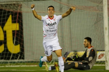 "Zmajevi" šokirali "crvene đavole" u 90. minutu: Voždovac slavi Vujanovića protiv Kragujevčana (FOTO)