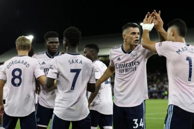 VRATILA SE PREMIJER LIGA: Arsenal srušio gradskog rivala na startu sezone! (VIDEO)