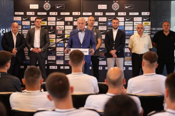 Bivši as Partizana i Atletiko Madrida opleo po upravi crno-belih: Lopovi i prevaranti koji navijaju za Zvezdu! Najgori su u istoriji kluba!