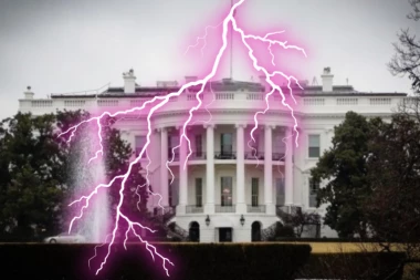 TRAGEDIJA ISPRED BELE KUĆE! Grom usmrtio tri osobe - Bajdenova administracija u žalosti! (VIDEO)