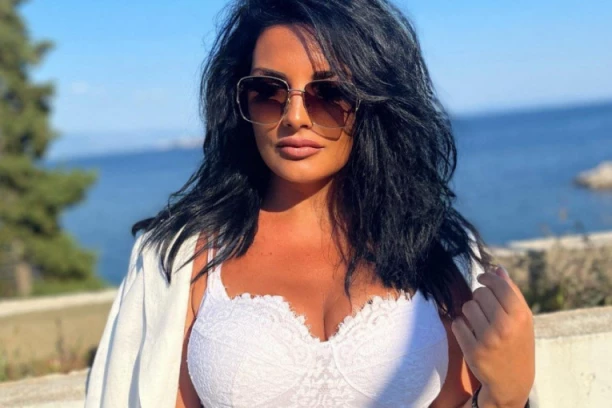 "MOJA MAMA JE TREBALO DA BUDE KUMA NA OLIVEROVOM VENČANJU"! Milena Popović nikad iskrenije o svom životu! "NIJE TAČNO DA SE SAMO JEDNOM VOLI"! (FOTO)